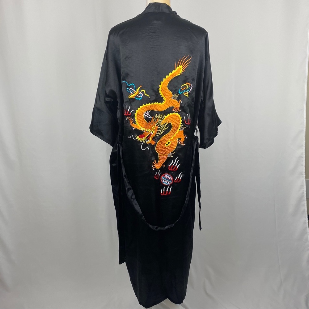 Yi Fang Black Silk Robe with Dragon Embroidery 🟡
